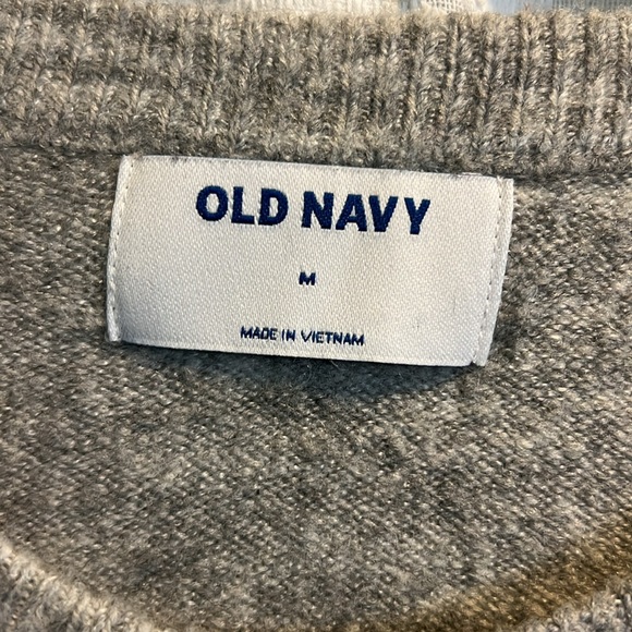 Old Navy Gray and White Buffalo Check sweater, size Medium - Picture 3 of 6